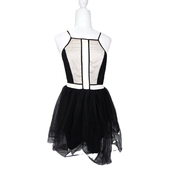 BCBGeneration Black White Lace Tulle Raceback Mini Party Prom Dress - Picture 3 of 13